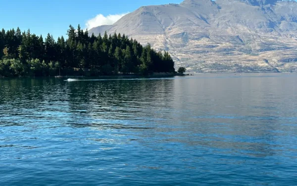 Lake Wakatipu with The Remarkables, Queenstown, New Zealand