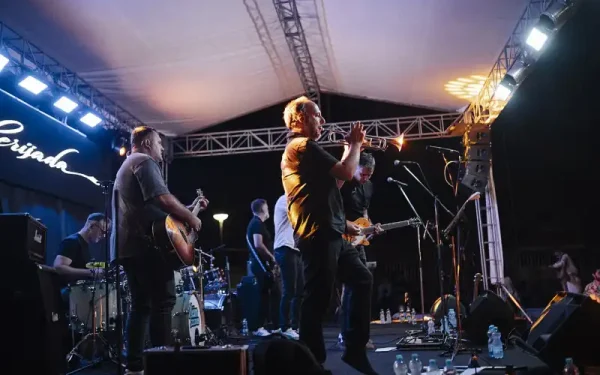 Edison Events Whangamata: Music and Entertainment