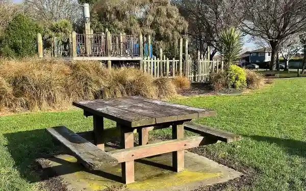 Williamson Park Whangamata: Playground, Golf and Picnic Guide