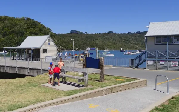 whitianga-wharf-coromandel-ferry